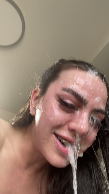 Who here is guilty of wanting to throat fuck until I'm brain dead 😵 choking and gagging on cock fr gives