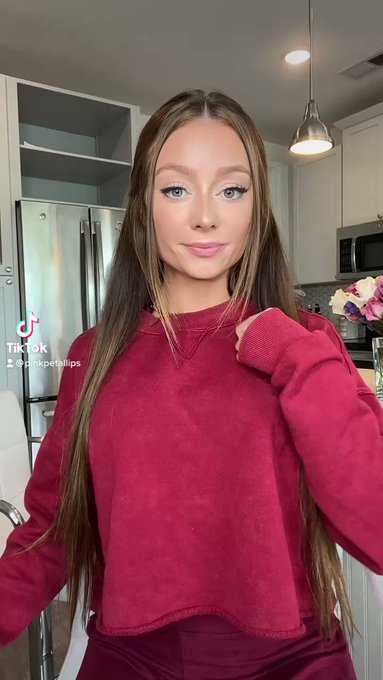 How do you feel about my body? ❤️‍? https://t.co/YLFAKvEfKD