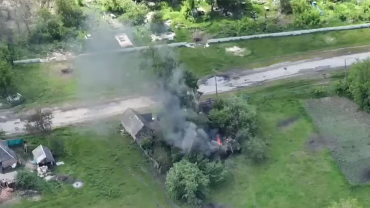 6rOoUXpIAmAh8D9x?format=jpg&name=medium