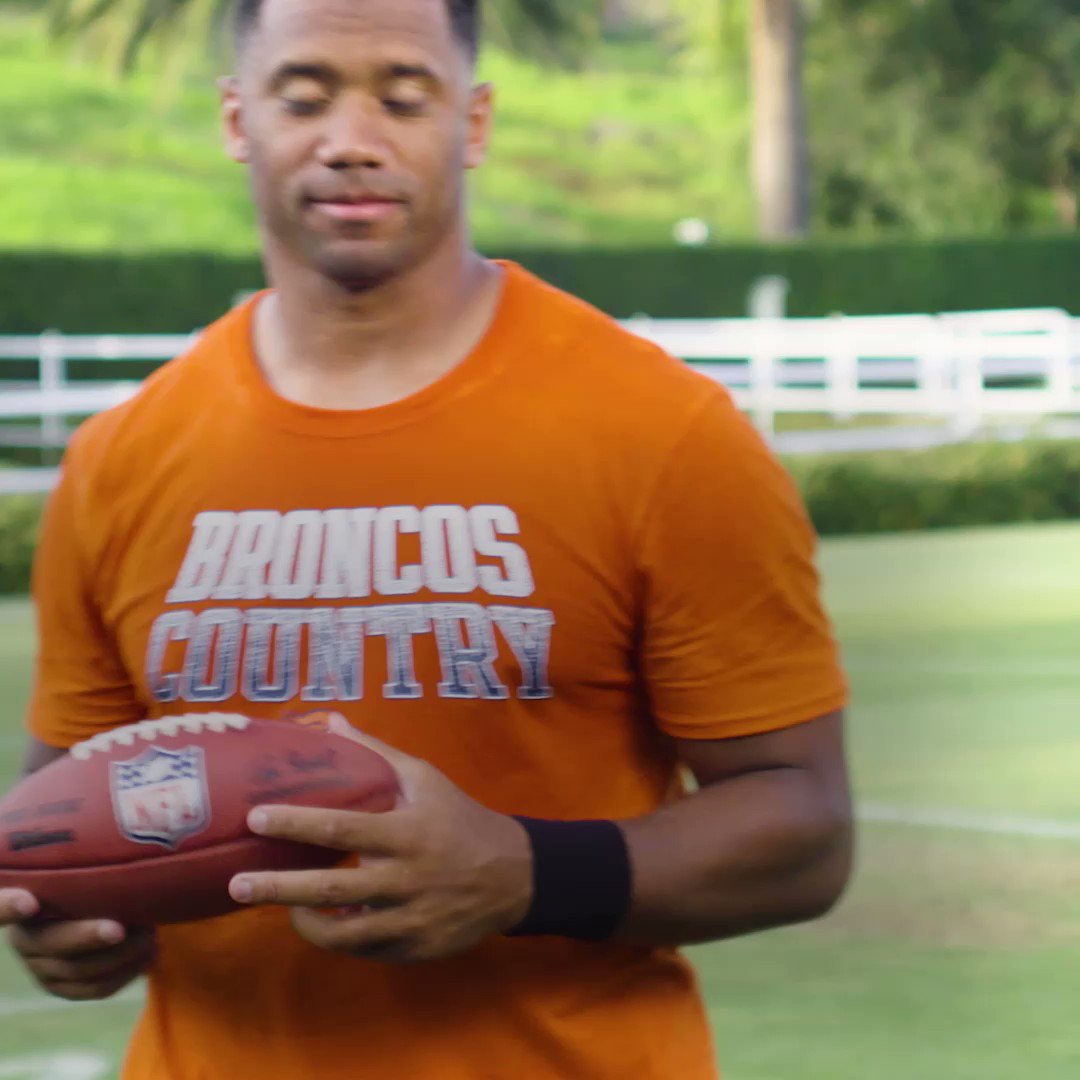 Russell Wilson Promotes Amazon S Thursday Night Football With Spoof Football Video