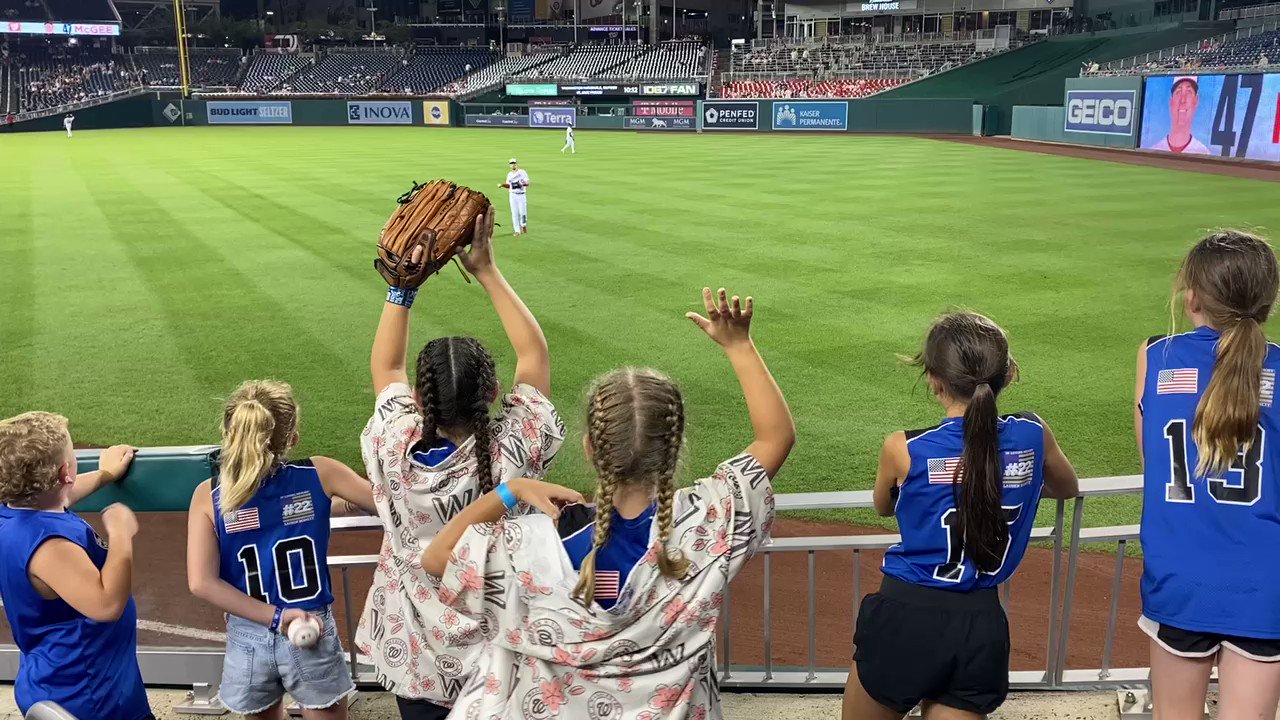 Charlotte Clymer Some Dudes Who Go To Mlb Games Are So Weird And Tacky Who Takes A Baseball From A Kid Yikes Twitter