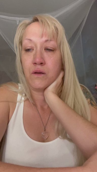 Alana Evans XBIZ BEST MILF CAM Winner!!’s pics and videos