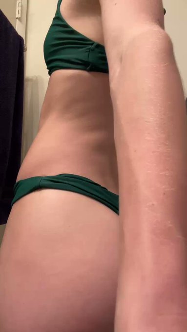 No context just bikini butt https://t.co/E2OIE6Bk0K