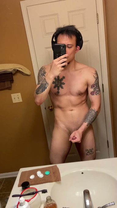 Always so horny ?? #nsfwtwt #LGBTQ #onlyfansbabe #onlyfansFree #redditguy #naughtiest https://t.co/I