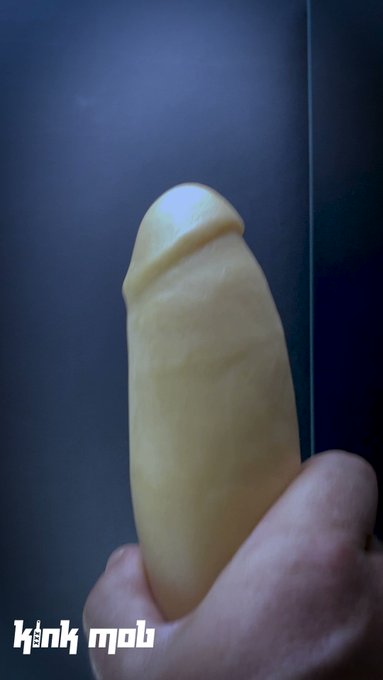 Look how thick this thing is! I cant even close my hand around it. This is the first @sgtmilesxxx cock<a href="/tag/brittneykade"class="tags"><span>#brittneykade</span></a>