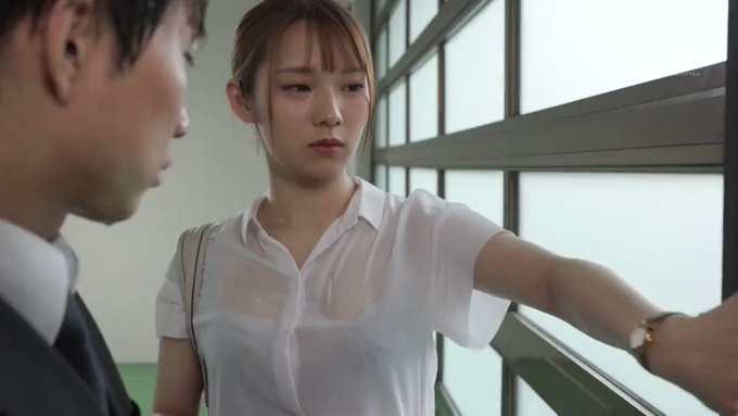 Gカップは服がはち切れそうな程のタイト衣装で際立つ柔らか美形パイ！「そんなに誘うパツパツ巨乳なのが悪い！」我慢できず着衣のままで

エッロイ体やね～。
https://t.co/GM0TjQ64Vz
