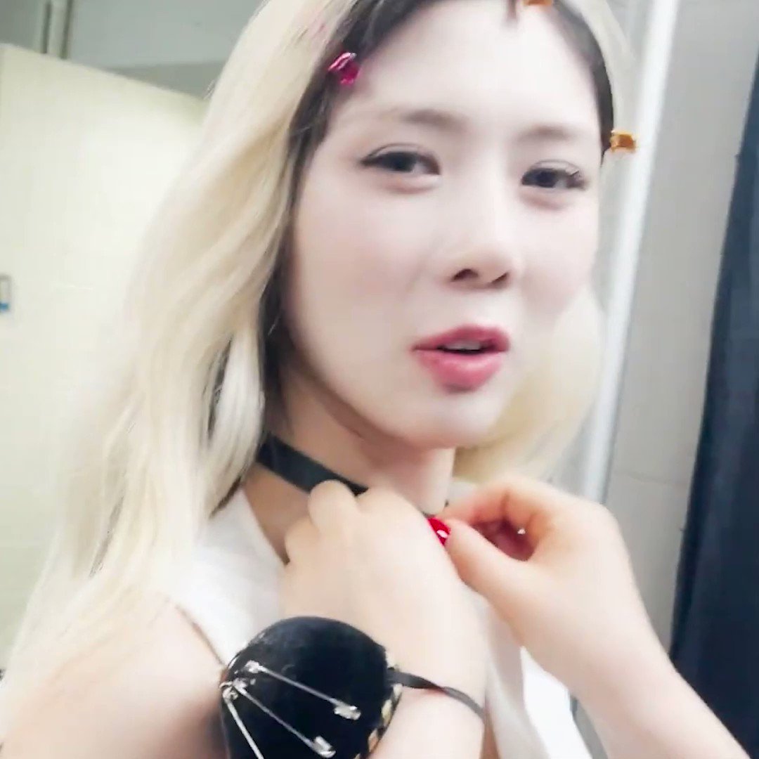 yoohyeon-loops-on-twitter-how-do-i-apply-for-this-job