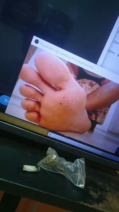 ONLINE! Worship and serve ?

https://t.co/Rq3QJ796p7…
#master #feet #findom  #chaturbate 
@chaturbate