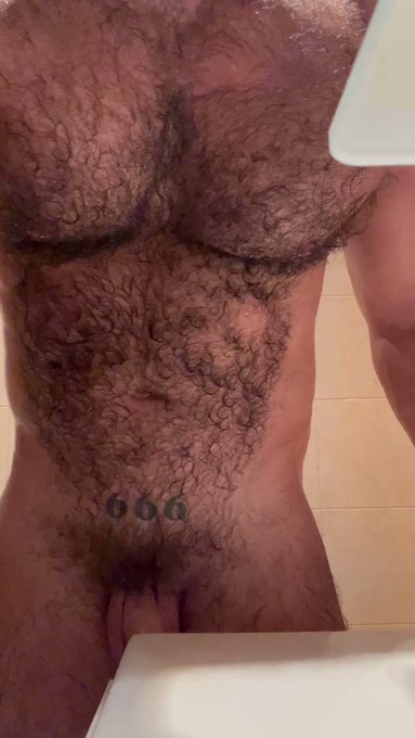 RECIEN DUCHADO…. ALGUNA PROPUESTA ?? https://t.co/CUYjmeVXQH