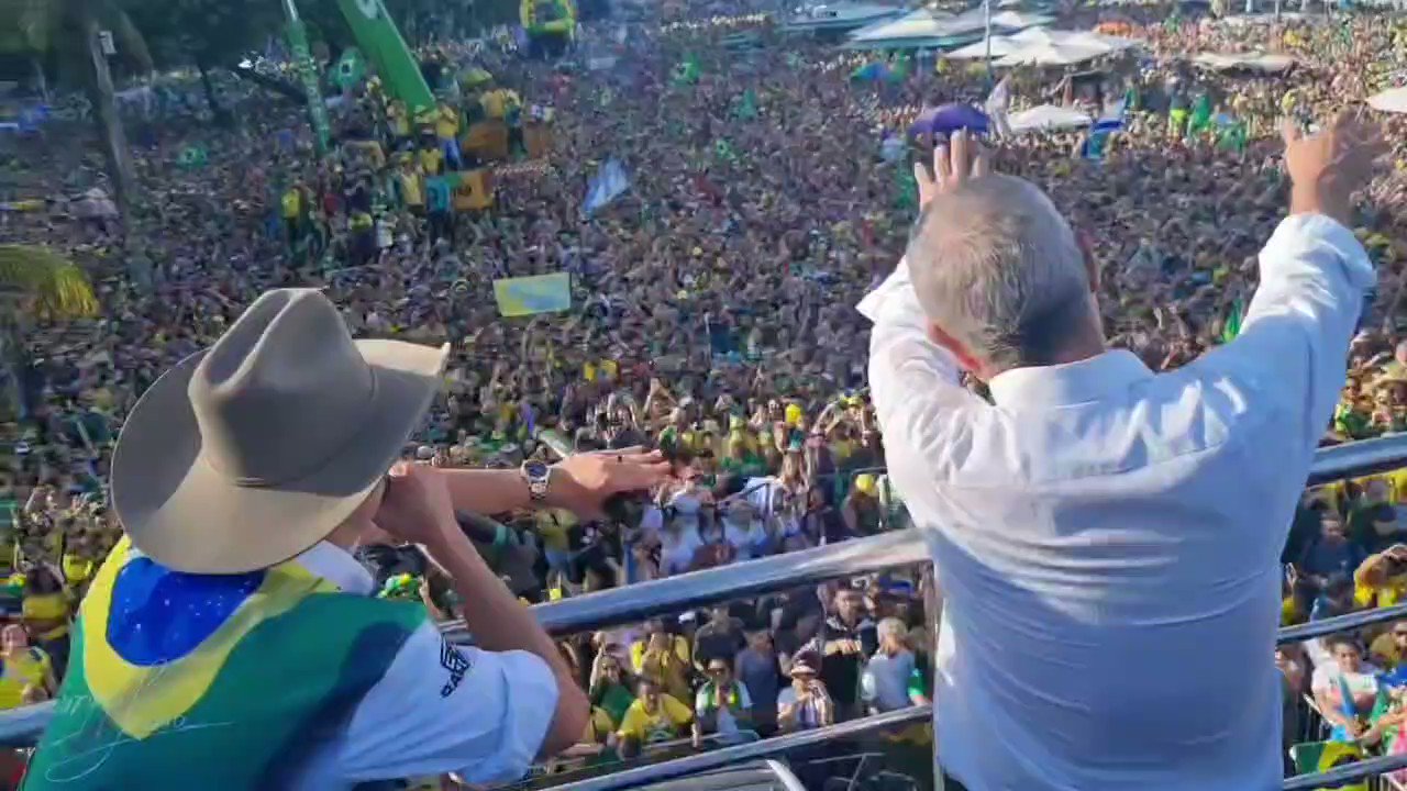 Radiogenova On Twitter Wow Brazil Copacabana Jair Bolsonaro Https Radiogenova On Twitter Wow Brazil Copacabana Jair Bolsonaro Https