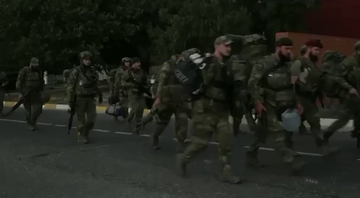 ミリレポ on Twitter 