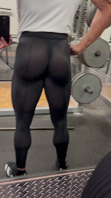 Leg day!  Wearing leggings from @IshtarBrute and thong from @iSwimFashion https://t.co/a2VdtG9mHC
