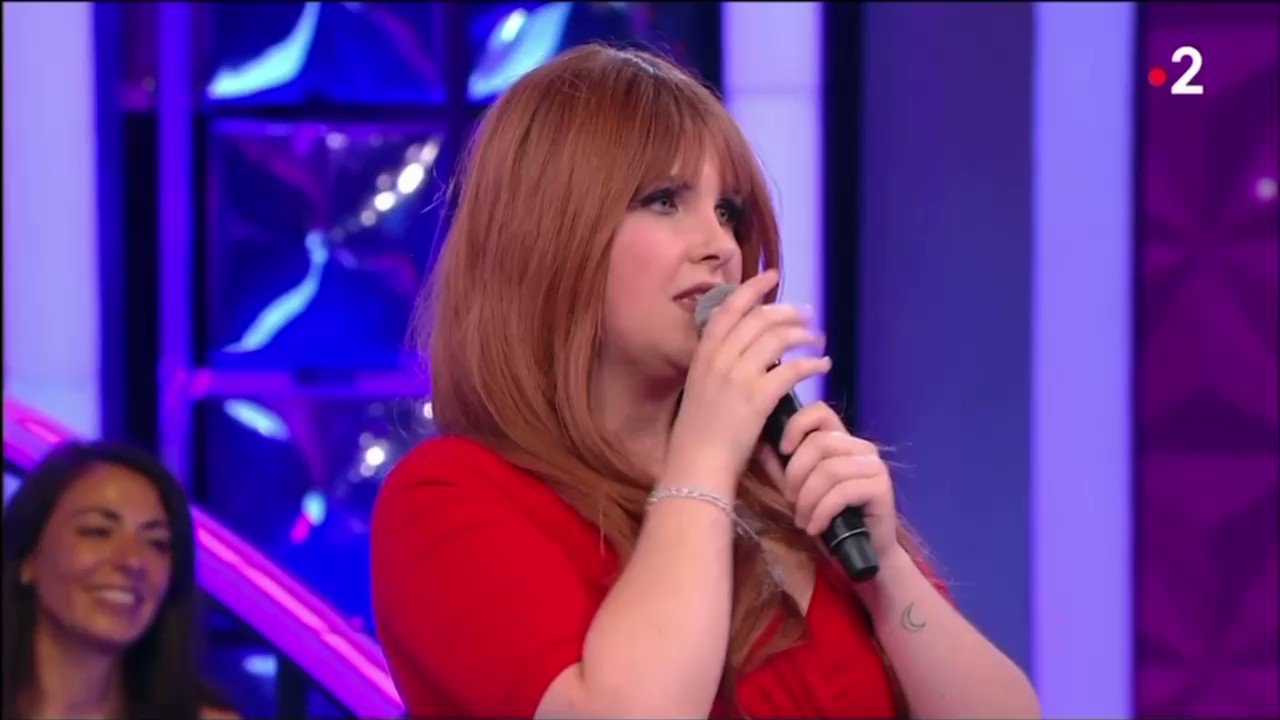 Sarah Schwab 💕 trên X: "Khi Nagui bắt tôi hát ngẫu hứng bài Adele trên TV 🤩 #noplp https://t.co/w4KuoSrLNm" / X