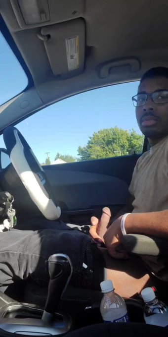 My medication sucks. I get randomly hard at all hours of the day. Even while driving. https://t.co/d