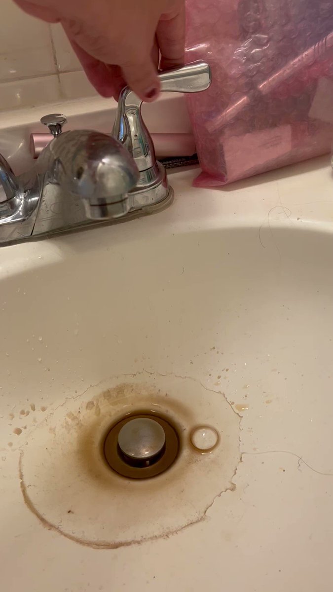 Third-World America: Running Sink Spits Out Dirt in Mississippi Baw3foIAGDYnUkzs