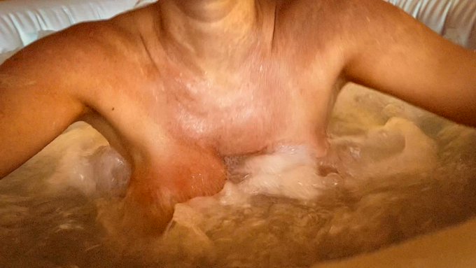 Come and wash my boobies🤪💦💦💦💦😜😜😜 https://t.co/vA0381PKoJ<a href="/tag/onlyfans"class="tags"><span>#onlyfans</span></a>
