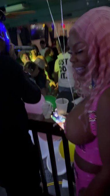 Why my fans always being gay with me ? https://t.co/G5IKRm2zD1