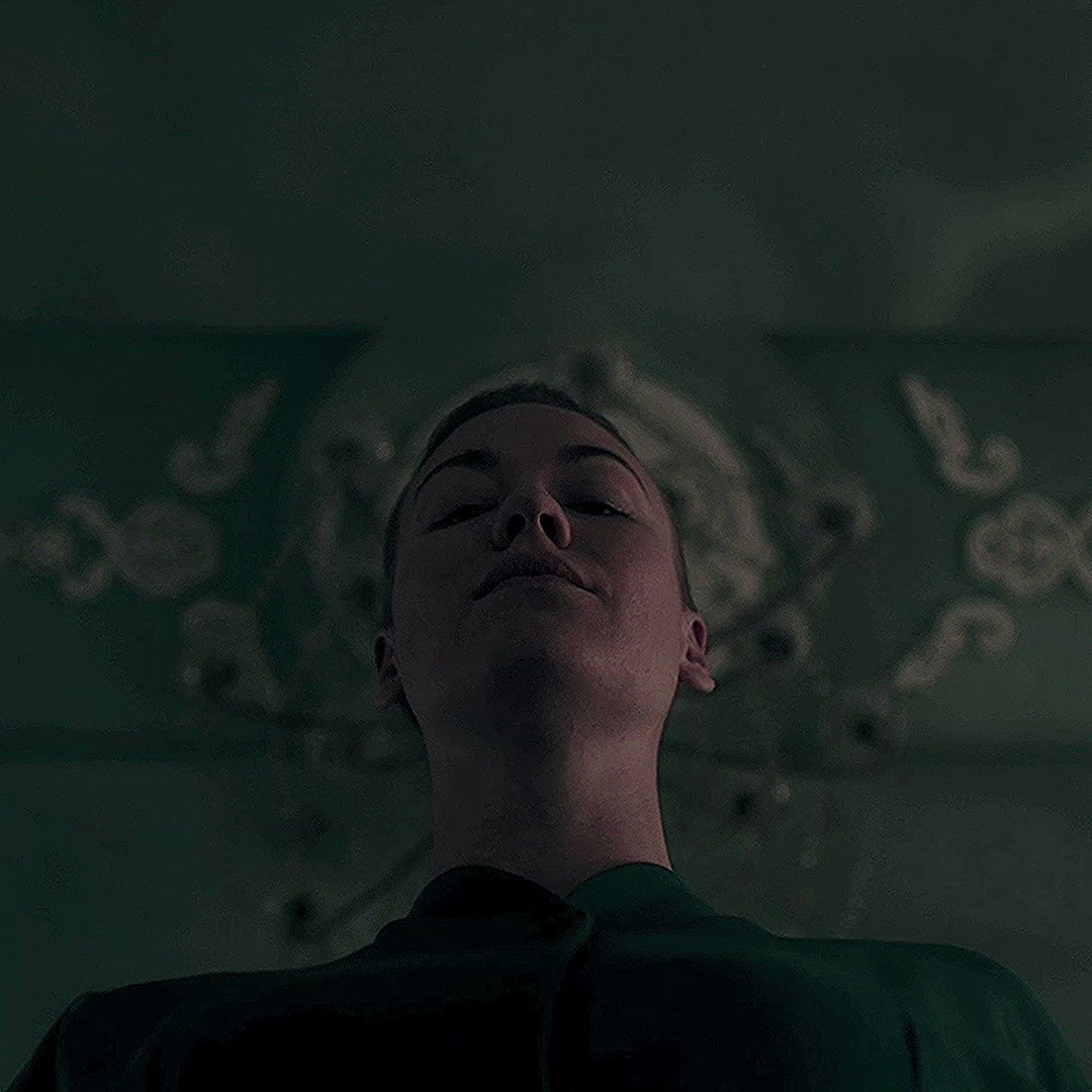 gillian on Twitter "serena joy diablo edit https//t.co/g9Nw6oIcyt