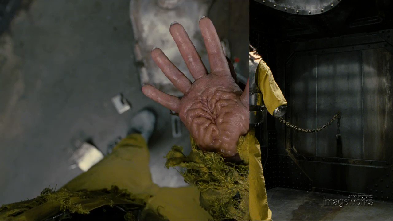 Horror4Kids on X: "Men In Black 3- Boris' Hand https://t.co/s7p1mMN2J0" / X
