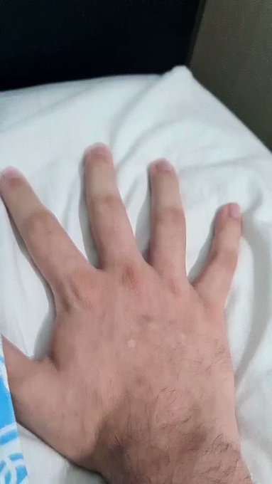 Forget dick pics. Sent me videos of grabbing the sheets https://t.co/CtqUwEWMZa
