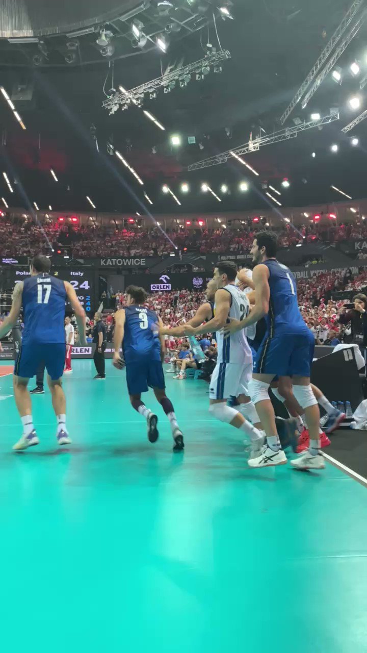 Volleyball World - ITALY: The 2022 World Champions! Italy's 24-year wait  for their fourth world title came to an end last night by downing defending  champions Poland 3-1 (22-25, 25-21, 25-18, 25-20)