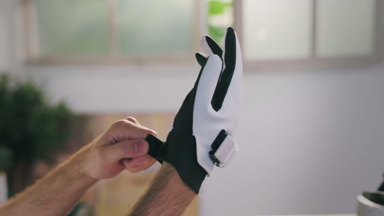 12s on Twitter "DiverXさんの新製品「Contact Glove」プロモーション映像のクリエイティブディレクターを担当