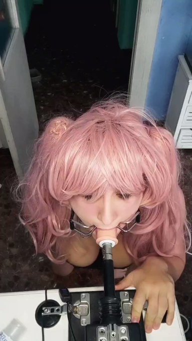 I love to get my throat fucked till suffication ???. 

I really want somebody to choke me with his cock