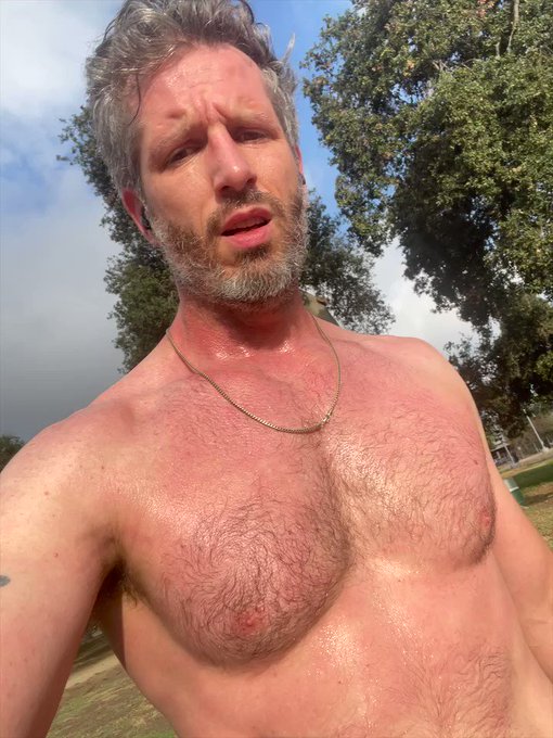 qemL7u8z4lFbBUIn.jpg:small