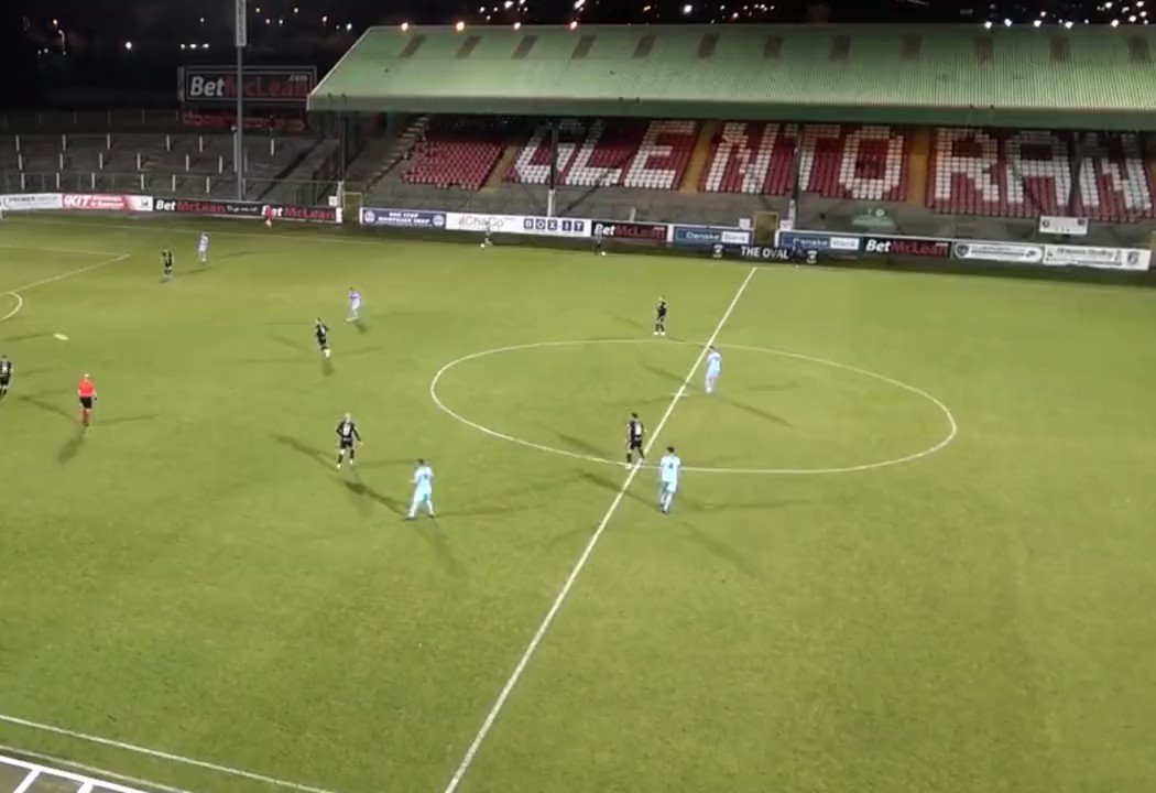 Fly Nets Pod / Twitter