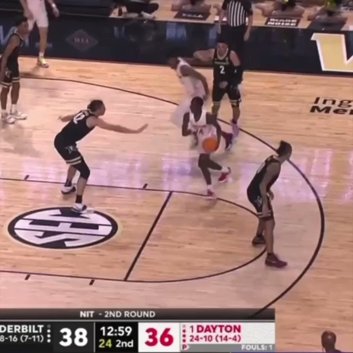 Pistons Draft talk on Twitter "Dayton Daron Holmes II Daron is