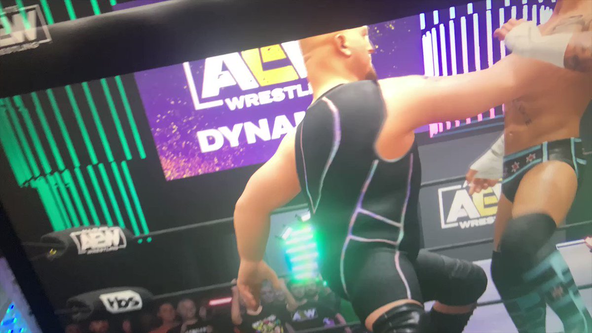 M on Twitter "Big Show / Paul Wight chokeslam finish on CM Punk in AEW