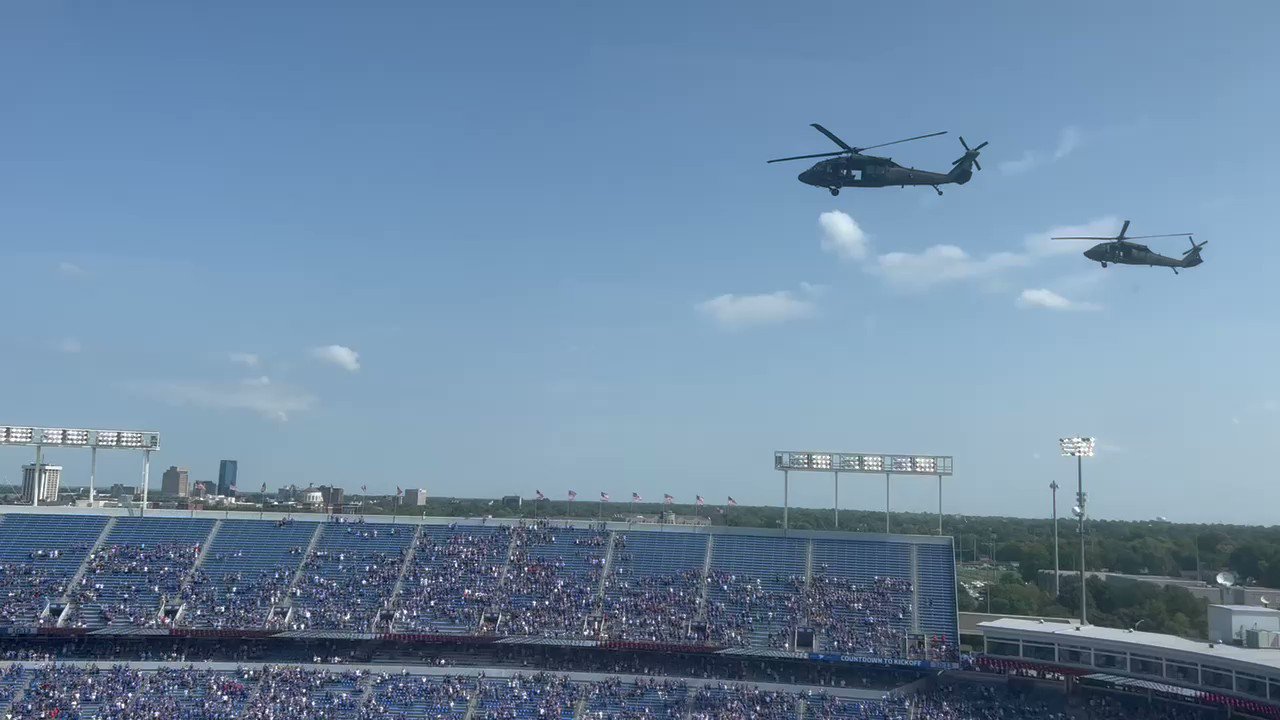 Nick Roush on Twitter "We got ourselves a flyover from Ft. Knox at Kroger Field. https//t.co