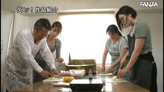 もうすぐ妻が帰ってきます。 美谷朱里 https://t.co/0qUM5VVGad