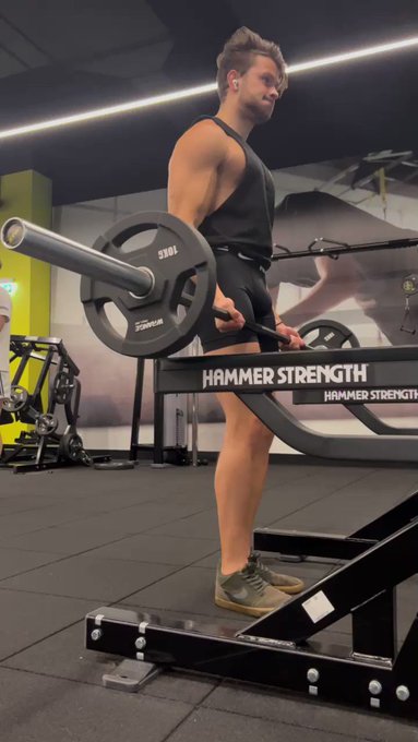 watch till the last reps ??

https://t.co/DdFbA8ZToX https://t.co/REJ1ulF6Vh