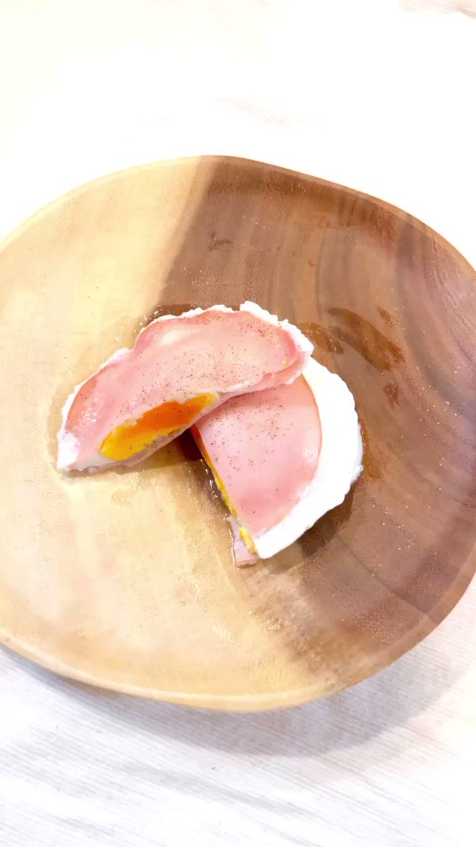 これが電子レンジで作れちゃう！？簡単すぎるハムエッグ。