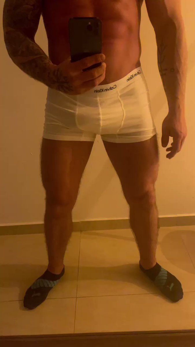 Model - andres_topali bigballs