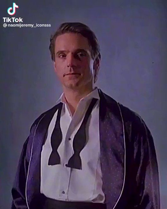 Happy Birthday to this se*y man, Jeremy Irons 