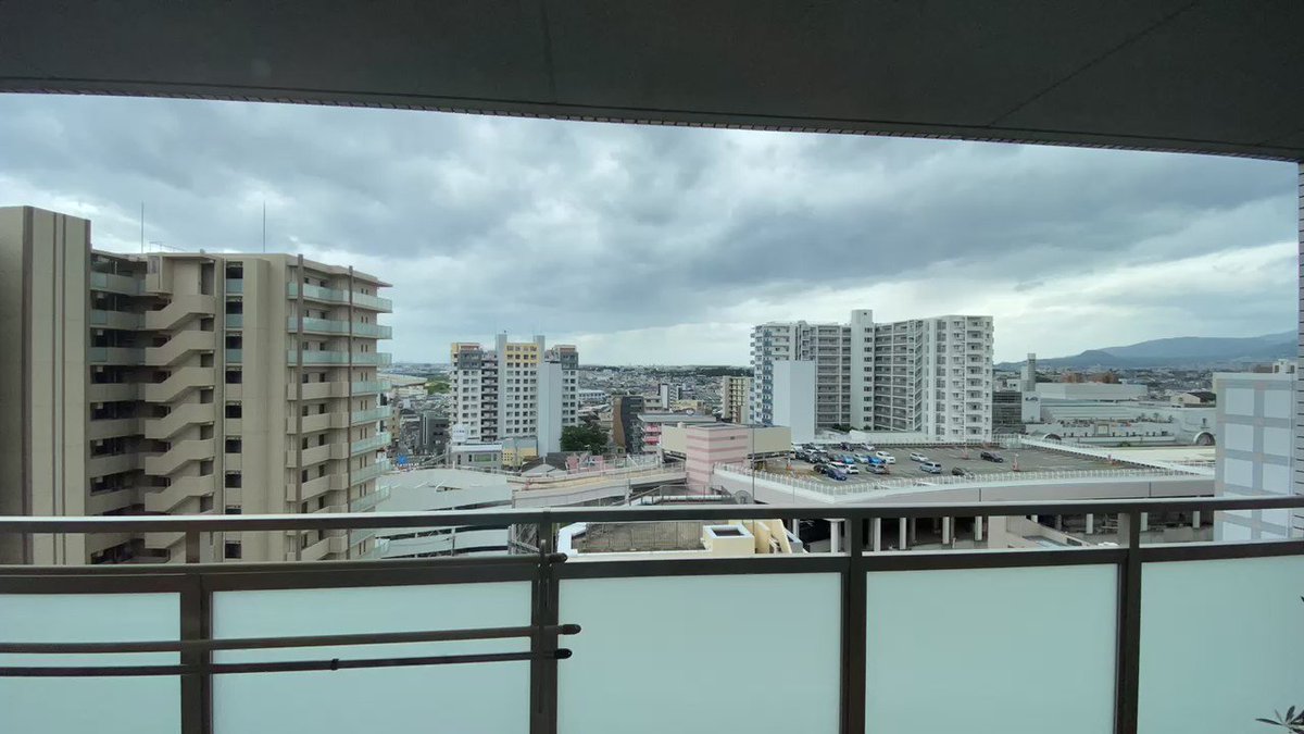 ８０９０チャンネル やーまるの呟き 少しずつ風が強くなってる マンションの屋上にある避雷針が風で不気味な音を立て始めた T Co Jfrc4mmdm4 Twitter