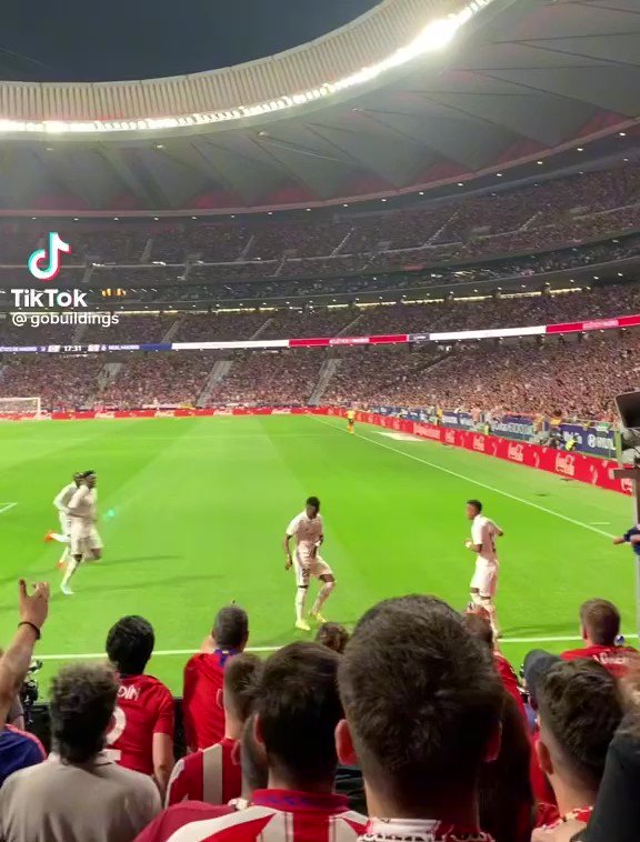 Pacheco on Twitter "Le cantan "Vinicius eres un mono" media hora