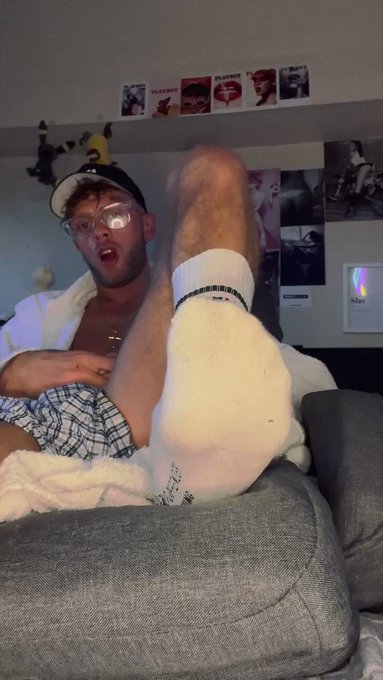 GOD SAVE THE FUCKING KING!???#GodSaveTheKing #scally #QueenElizabethII #chav #socks #RIPQueen #ScallyKing