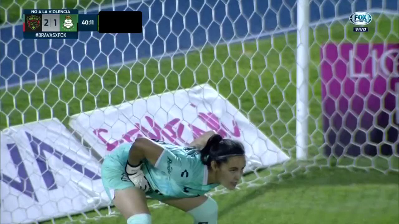 📹#NoTeLoPierdas

¡¡¡G⚽⚽⚽L!!!

Desde el 🥅 manchón penal, de nueva cuenta Blanca Solís concretó, para darle el 3️⃣ gol de la noche a las Bravas.

#VamosPorEllas👊🏼”