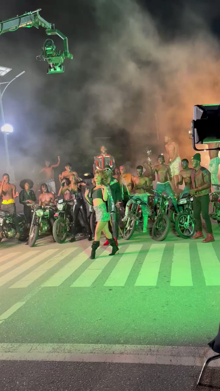 Summer Sayles on Twitter "KiDi Champagne (Official Video) https//t