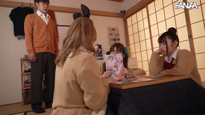 僕にハーレムセフレができた理由 童貞君が巨乳ギャルとまさか… https://t.co/TFC32l3m4C