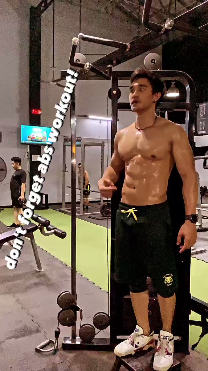 Mrvvip on twitter adhitya alkatiri shirtless on abs workout selebwatch 