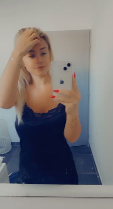 Good morning everyone !  🌍 Bon week-end, vous allez faire quoi!?🤩 https://t.co/5uppewjfkL<a href="/tag/fun"class="tags"><span>#fun</span></a><a href="/tag/quote"class="tags"><span>#quote</span></a><a href="/tag/white"class="tags"><span>#white</span></a><a href="/tag/teeth"class="tags"><span>#teeth</span></a><a href="/tag/colgatesmile"class="tags"><span>#colgatesmile</span></a><a href="/tag/mouth"class="tags"><span>#mouth</span></a>