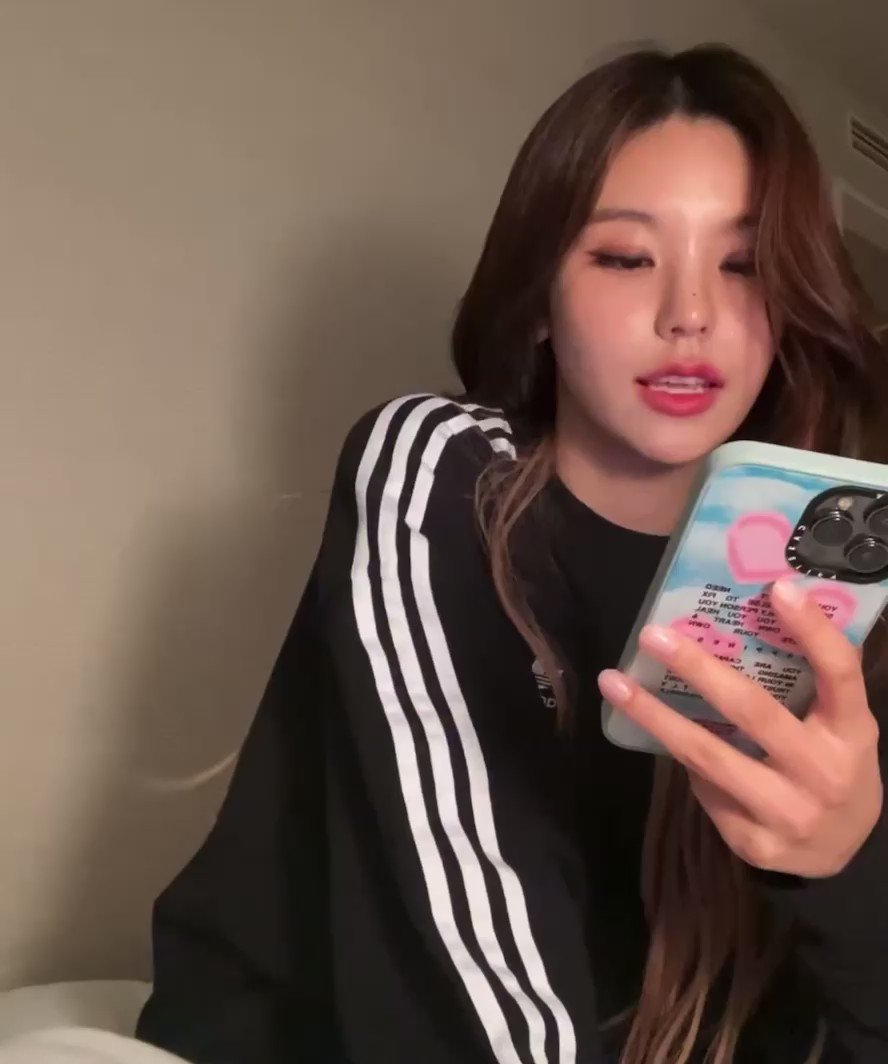 for-itzy-on-twitter-yeji-singing-in-japanese-her-voice-is-sooo