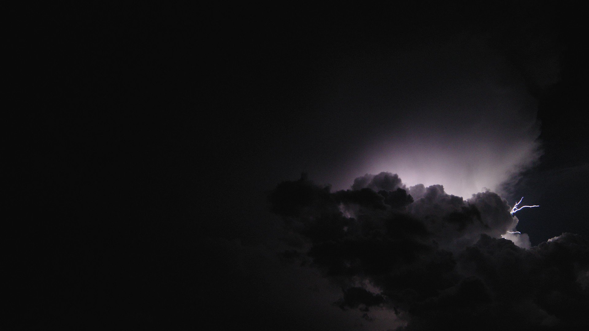 [情報] 烏國防部發布新影片"慶祝"俄國部分動員