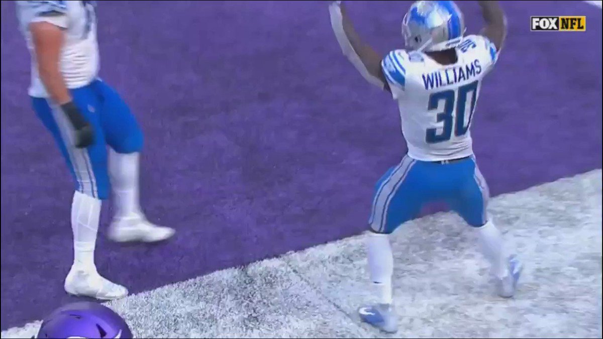 Kyle Moose on Twitter "RT UrinatingTree Stupid, sexy Williams!"