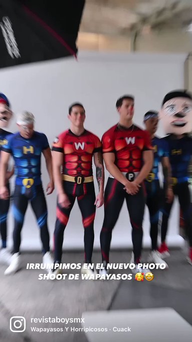 Irrumpimos en la nueva sesión de fotos de @wapayasosmx Ya les contaremos todo BOYS. Vía @noelcruzfoto