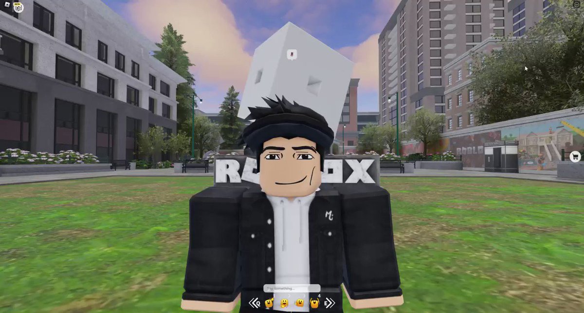 Roblox Trading News Rolimon's on X: It seems some Roblox experiences have access to the experimental dynamic face tracking that they have been working on!😃 By activating a webcam or video